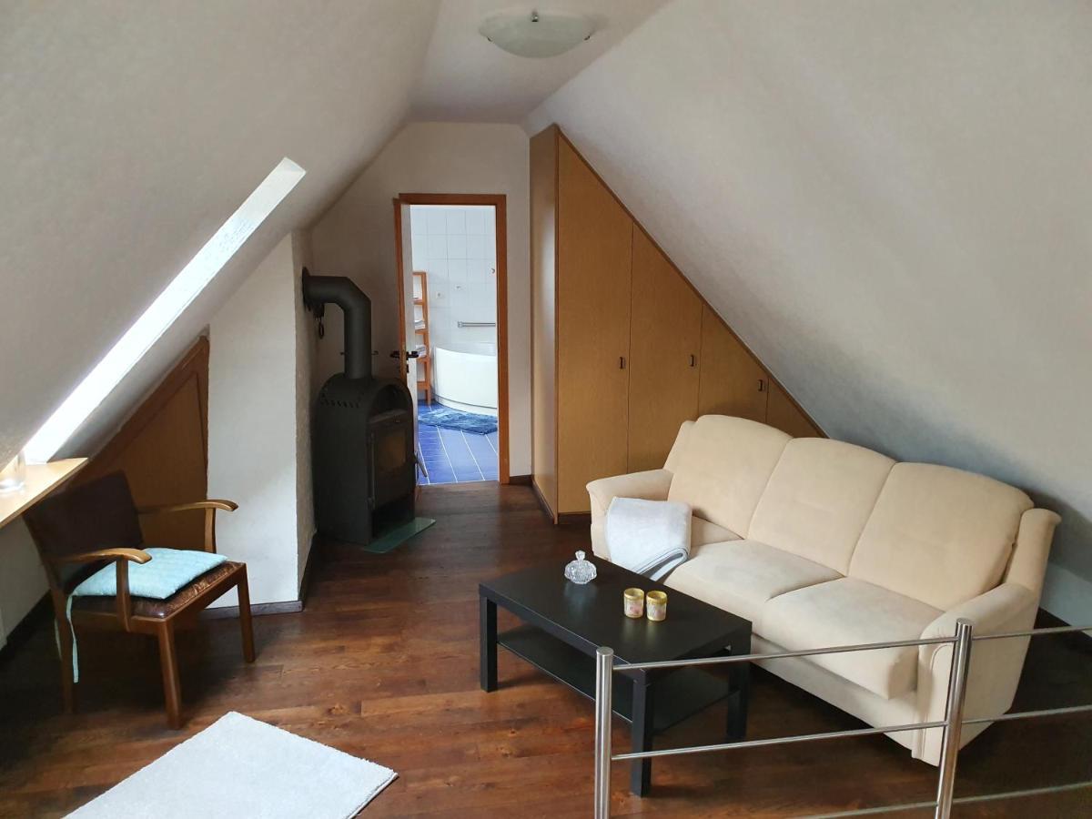 Apartment Binnenhafen ดุยส์บูร์ก ภายนอก รูปภาพ