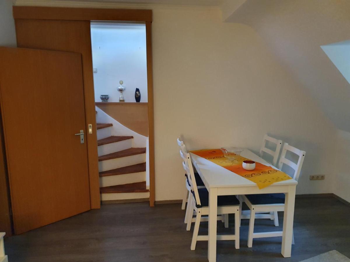 Apartment Binnenhafen ดุยส์บูร์ก ภายนอก รูปภาพ